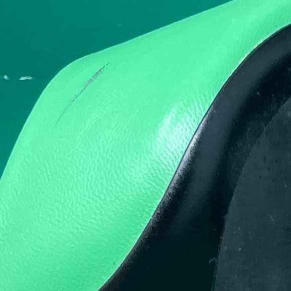 Marcel Mule in Acid Green - Picture 3 of 10